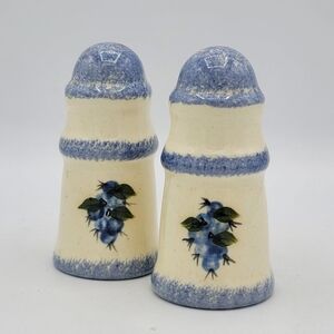 Tienshan Folk Craft Blueberry Salt & Pepper Shakers Stoneware USA Spongeware Vtg